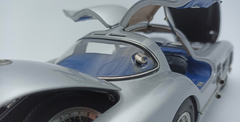 CMC M-245 Mercedes-Benz 300SL Coupe, RAC Tourist 1955, 1:18. LE 1,000