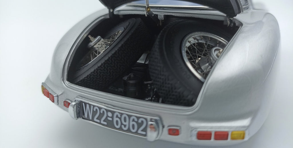 CMC M-245 Mercedes-Benz 300SL Coupe, RAC Tourist 1955, 1:18. LE 1,000