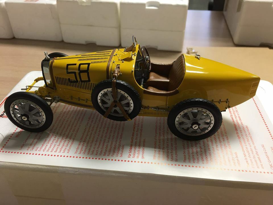 CMC M-100-017 - Bugatti Type 35 Grand Prix, Yellow Livery w/ Female Racer, 1:18