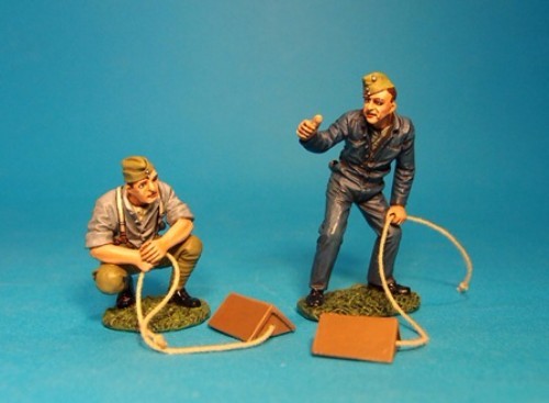 John Jenkins Designs BGC-07 Choc's Away' Allied Ground Crew & Accessories