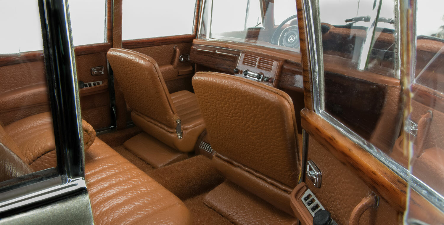 CMC M-204 Mercedes-Benz 600 Pullman W 100 Limousine w/ Sunroof, 1963-1981, 1:18