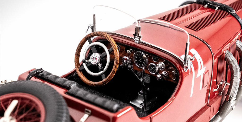 CMC M-207 Mercedes-Benz SSK Argentinean Autumn Race 1931, #14 Zatuszek Red, 1:18