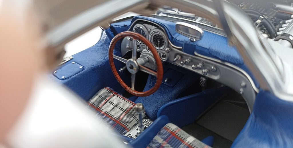 CMC M-245 Mercedes-Benz 300SL Coupe, RAC Tourist 1955, 1:18. LE 1,000