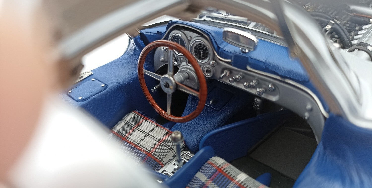 CMC M-245 Mercedes-Benz 300SL Coupe, RAC Tourist 1955, 1:18. LE 1,000