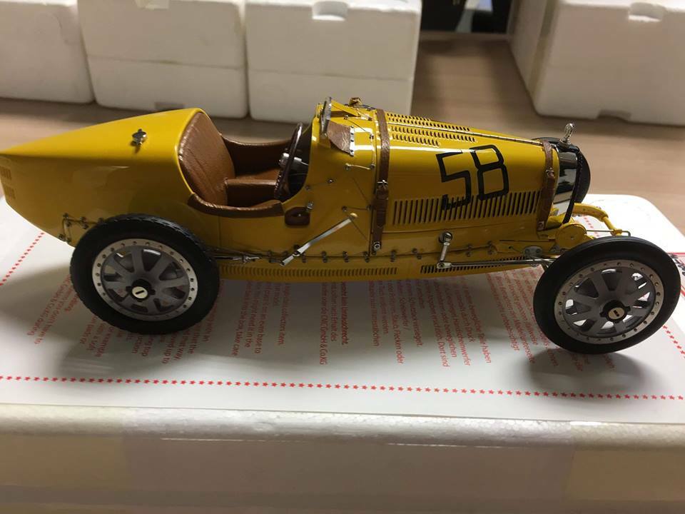 CMC M-100-017 - Bugatti Type 35 Grand Prix, Yellow Livery w/ Female Racer, 1:18
