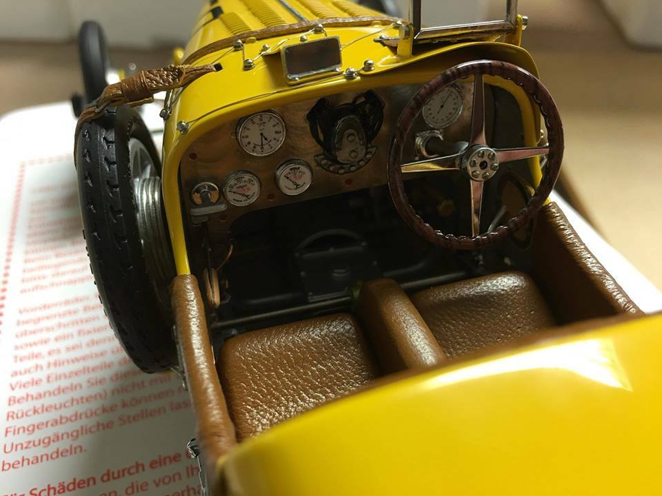 CMC M-100-017 - Bugatti Type 35 Grand Prix, Yellow Livery w/ Female Racer, 1:18