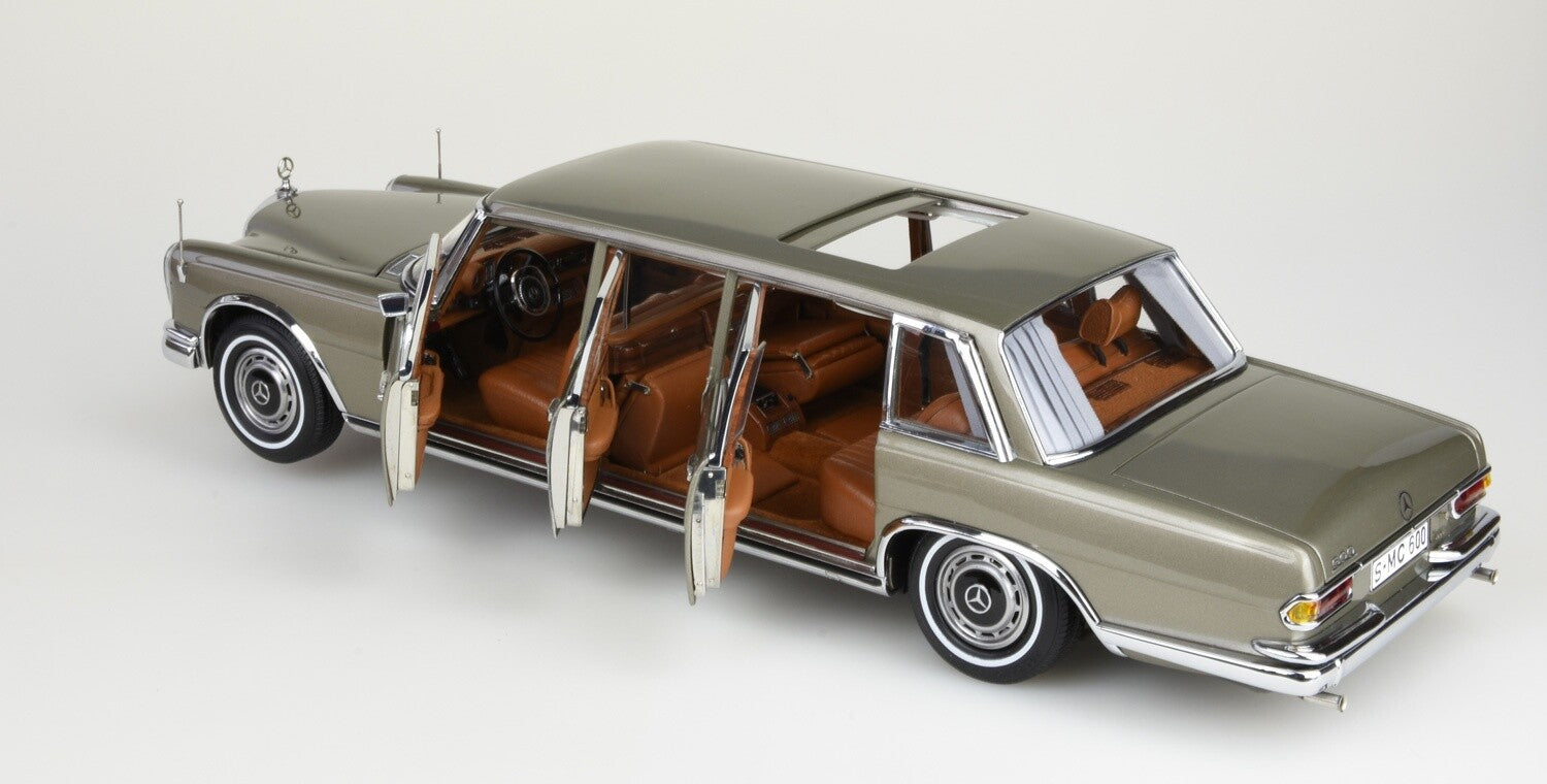 CMC M-204 Mercedes-Benz 600 Pullman W 100 Limousine w/ Sunroof, 1963-1981, 1:18