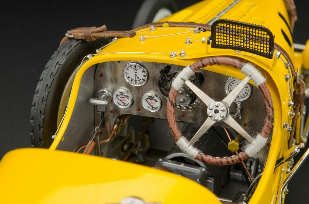CMC M-100-008 Bugatti T35, 1924 Nation Colour Project - Belgium, 1:18