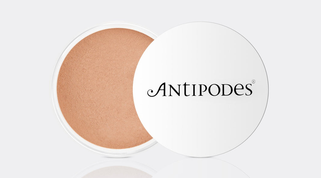 ANTIPODES Performance Plus Mineral Foundation w/ SPF15+ Tan 04 - Vegan